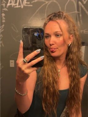 Meet your Posher, Mikki